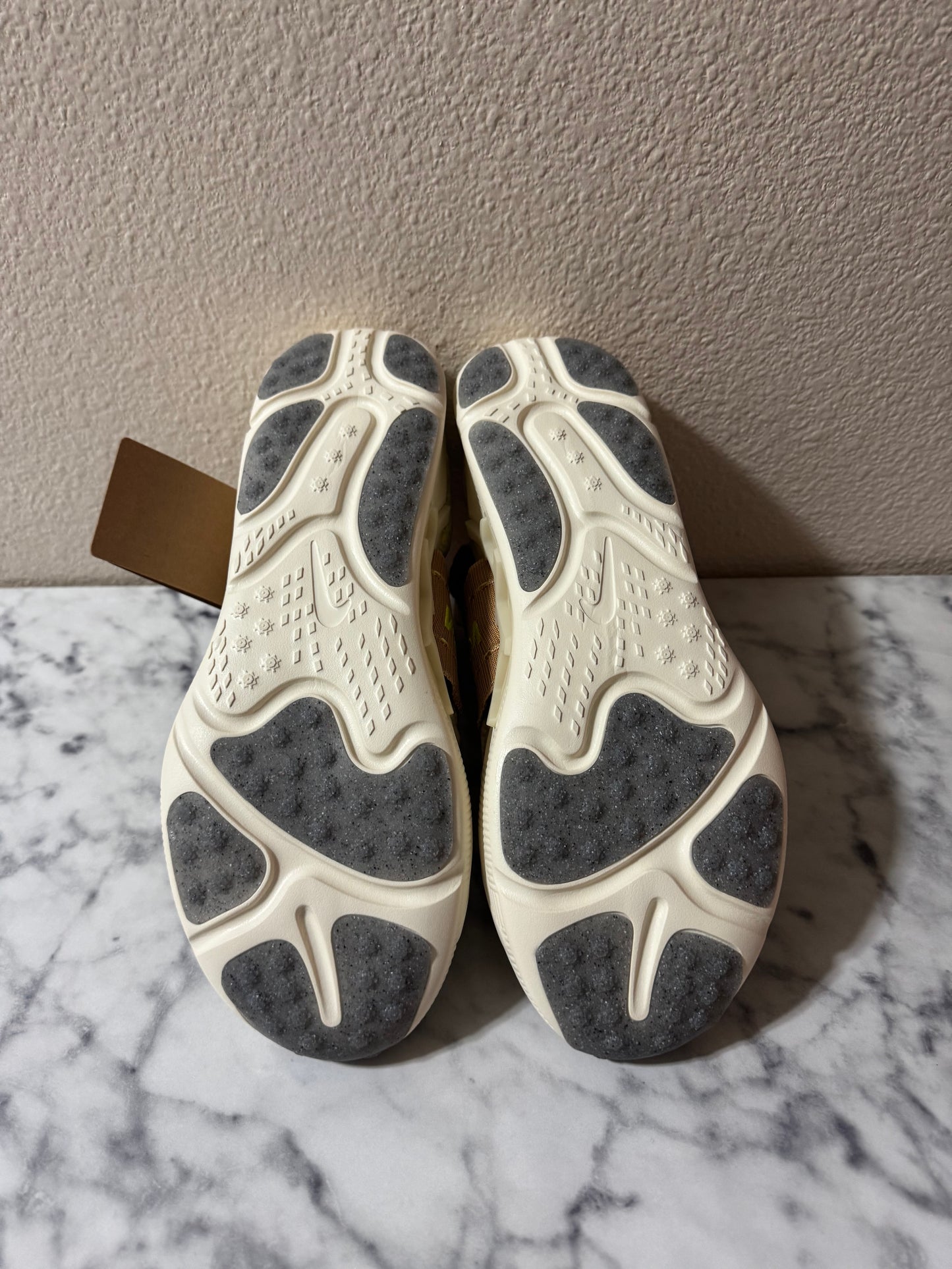 Nike ISPA Sense Flyknit (Size: 11M/12.5W)