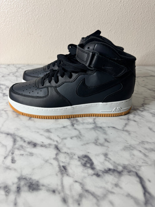 Nike Air Force 1 Mid 07 LX (Size: 11M/12.5W)