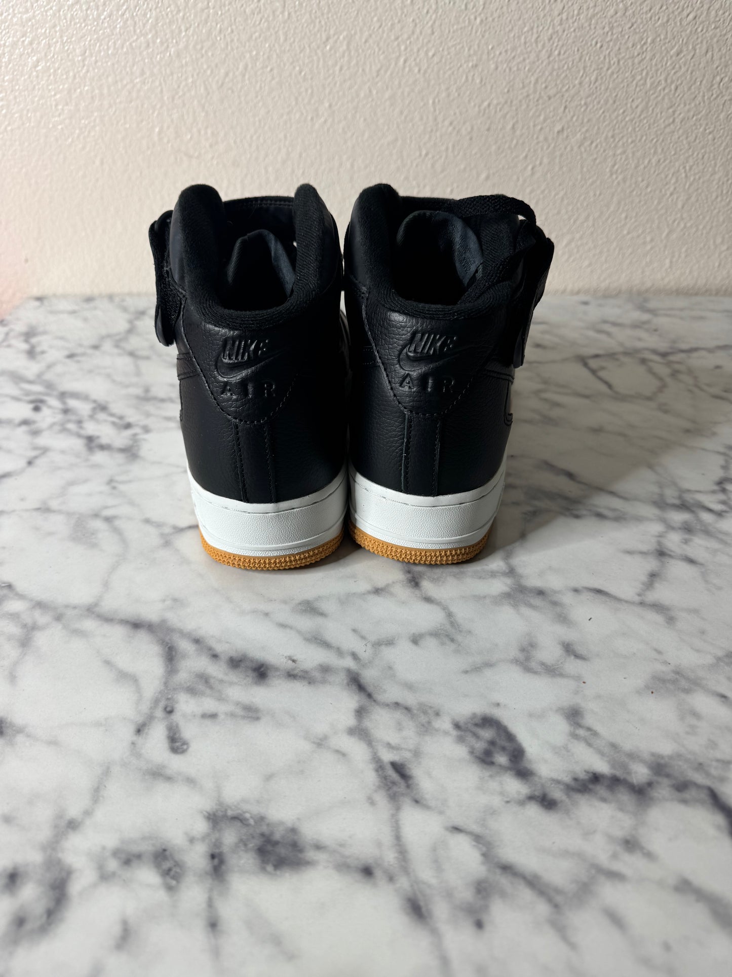 Nike Air Force 1 Mid 07 LX (Size: 11M/12.5W)