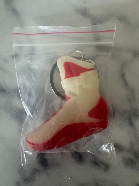 Nike Glow in The Dark Sneaker Keychain (MAG)